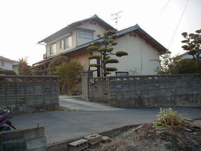 門扉をつけて戸締りがしたい(糟屋郡志免町)施工写真1